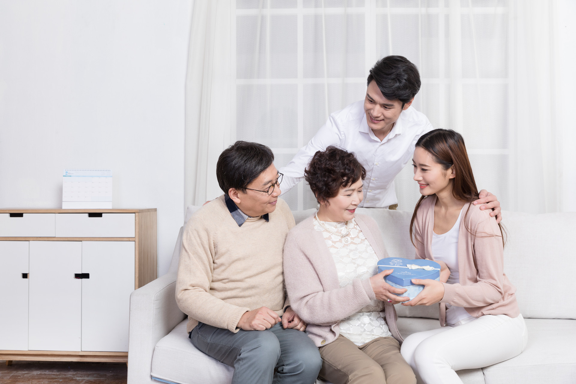 因为婆婆纠结要不要结婚