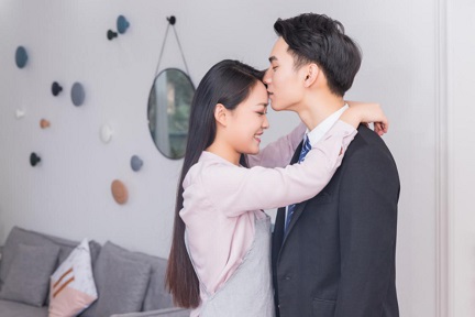 分手后男人还爱你的表现有哪些？