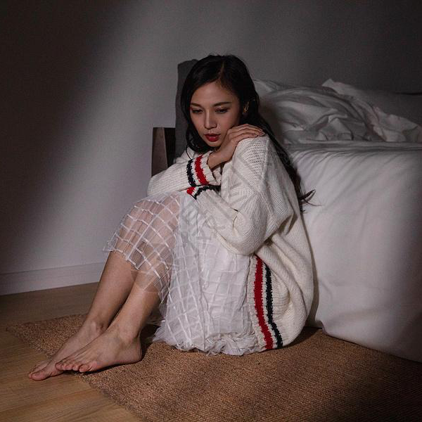 通过这些心理扭曲的表现，看出一个人是否心理扭曲