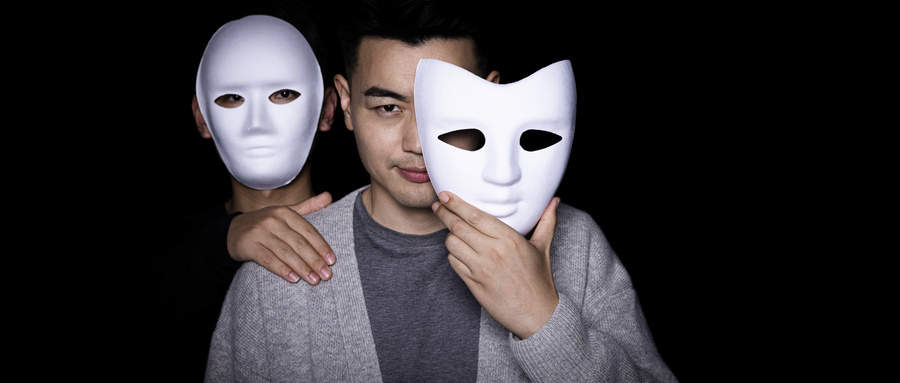 他常找塔罗师占卜她的近况，可是却不愿意娶她，为什么呢？