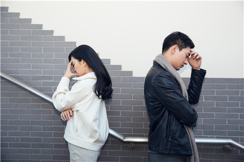 男人一旦对你感到愧疚