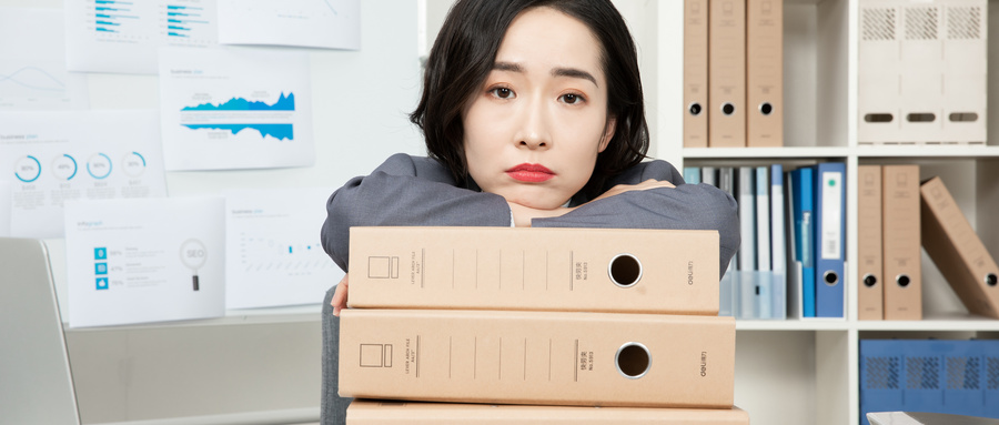 我的自信来源于他人对我的肯定
