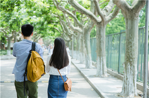 高中生厌学怎么教育