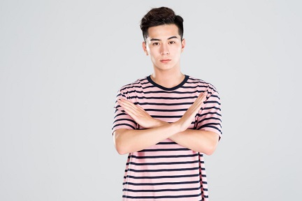 患有情感冷漠症的人有哪些表现？