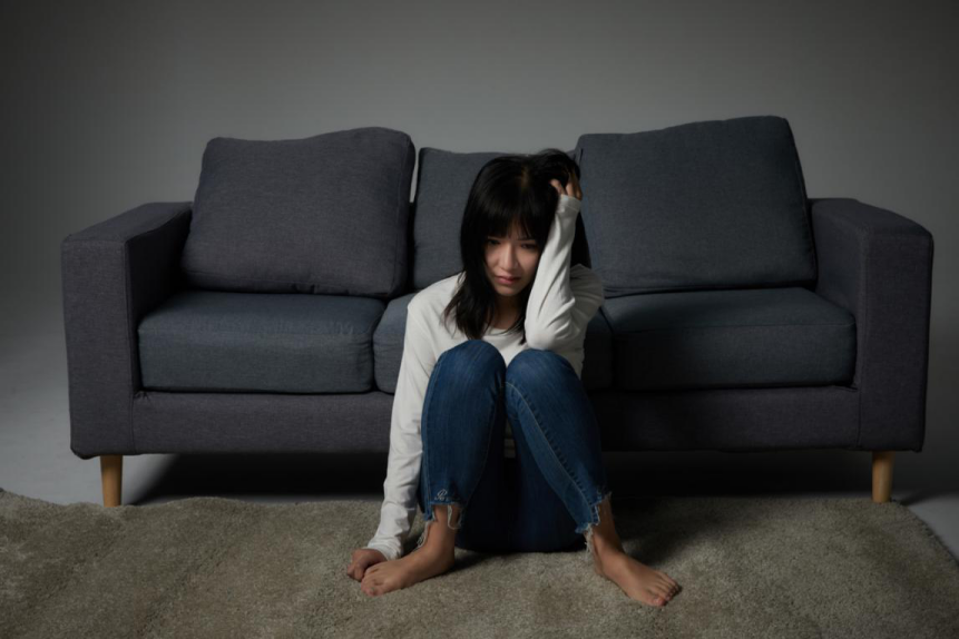 夜晚情绪低落症？总是容易在夜里莫名情绪低落哭泣？